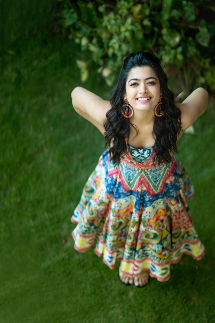 Rashmika Mandanna Hd Colorful Dress Wallpaper