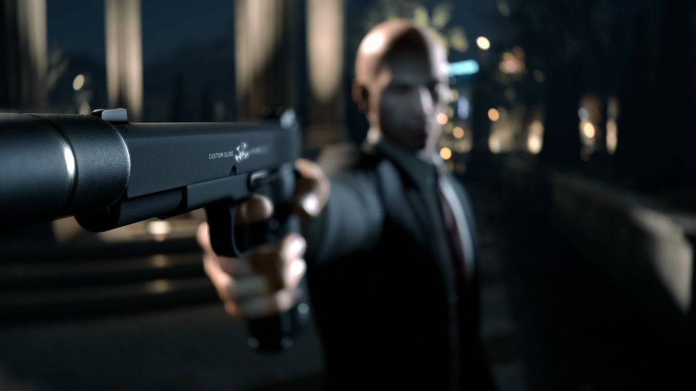 Real Hitman Agent 47 Points Gun Wallpaper