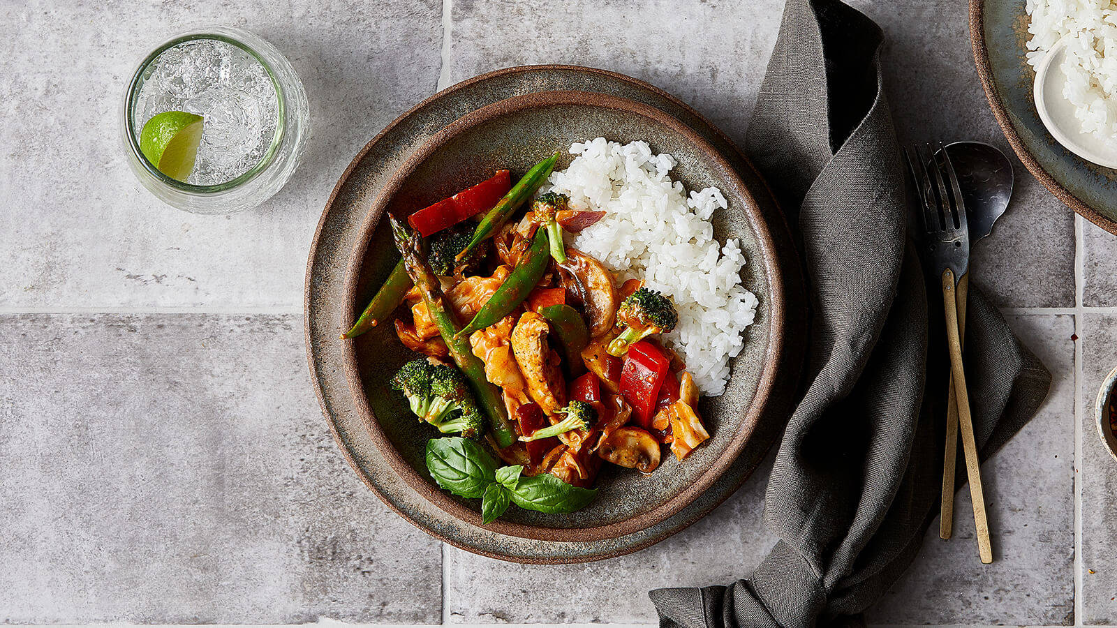 Red Thai Curry Chicken Stir Fry Wallpaper