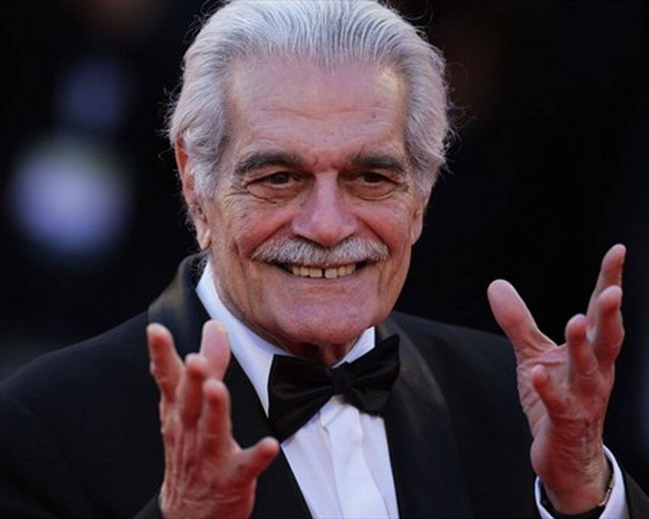 Renowned Actor Omar Sharif At A Short Film Premiere Wallpaper