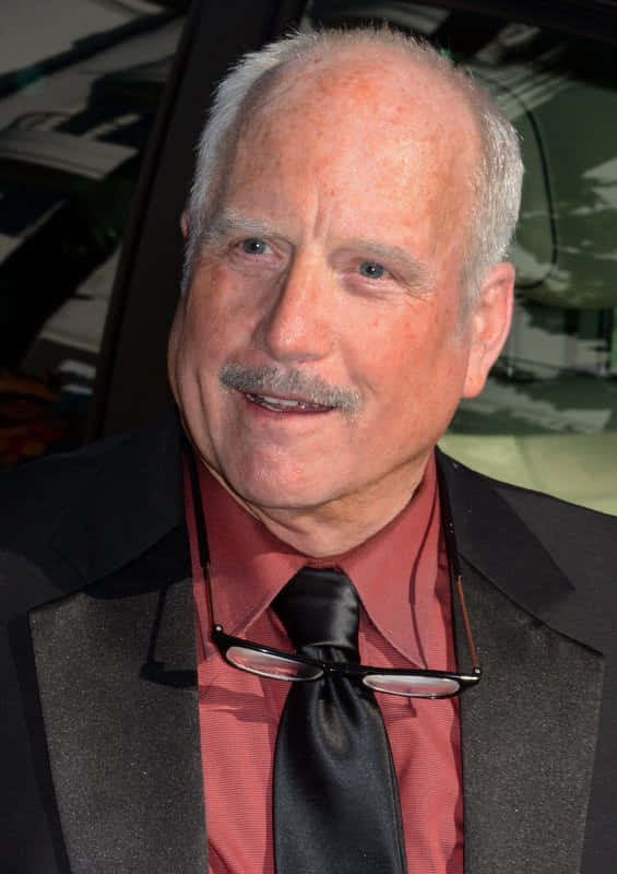 Richard Dreyfuss Speaking Wallpaper