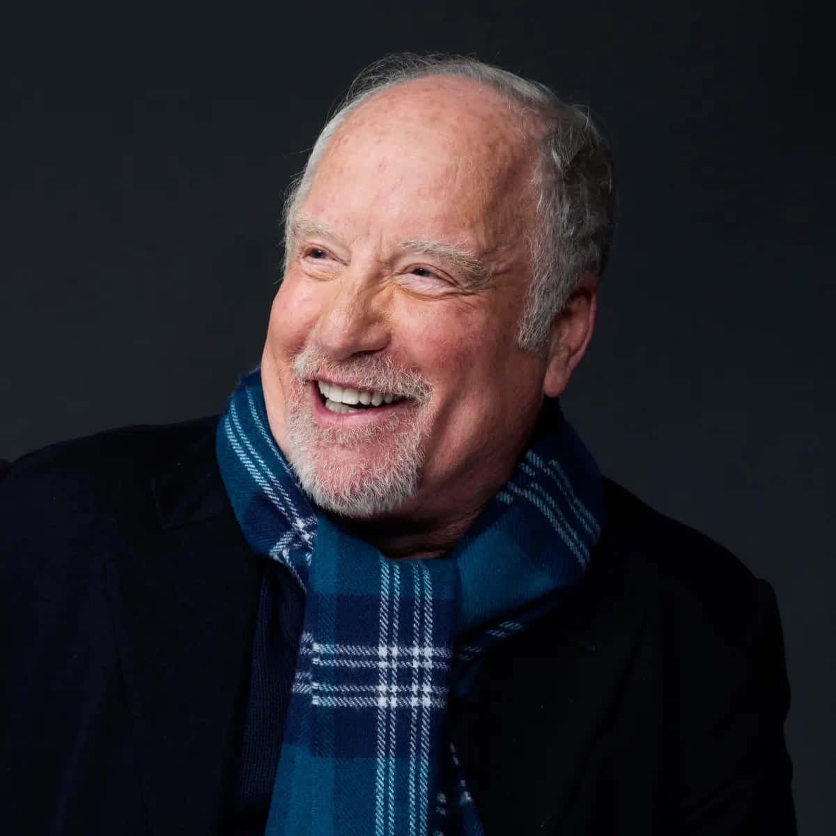 Richard Dreyfuss With Scarf Wallpaper