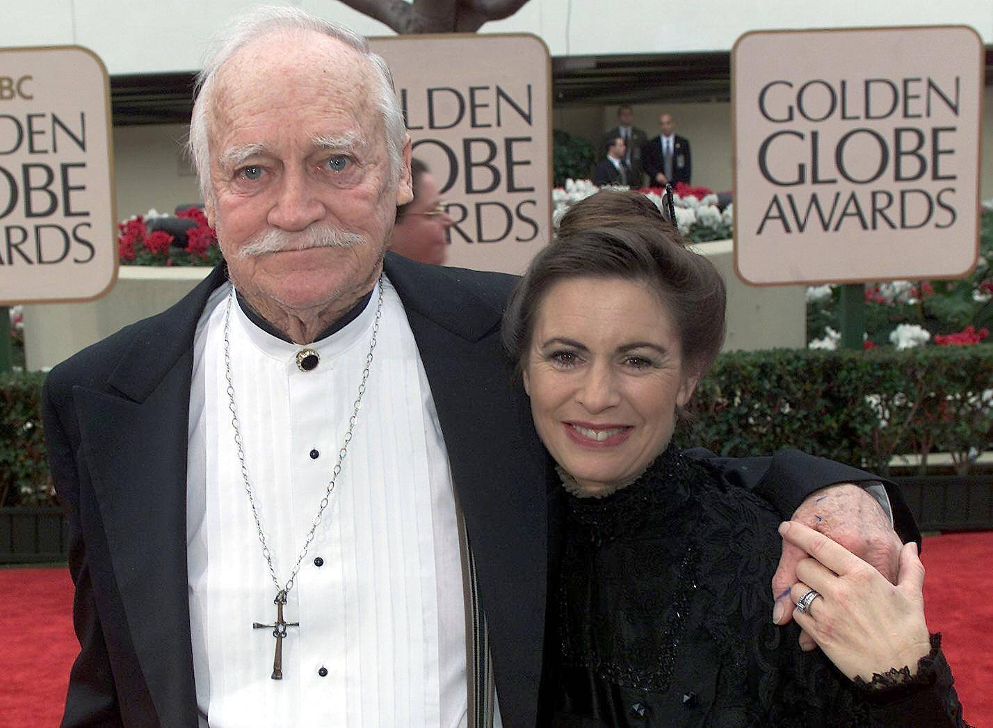 Richard Farnsworth And Girlfriend Golden Globe Awards Wallpaper