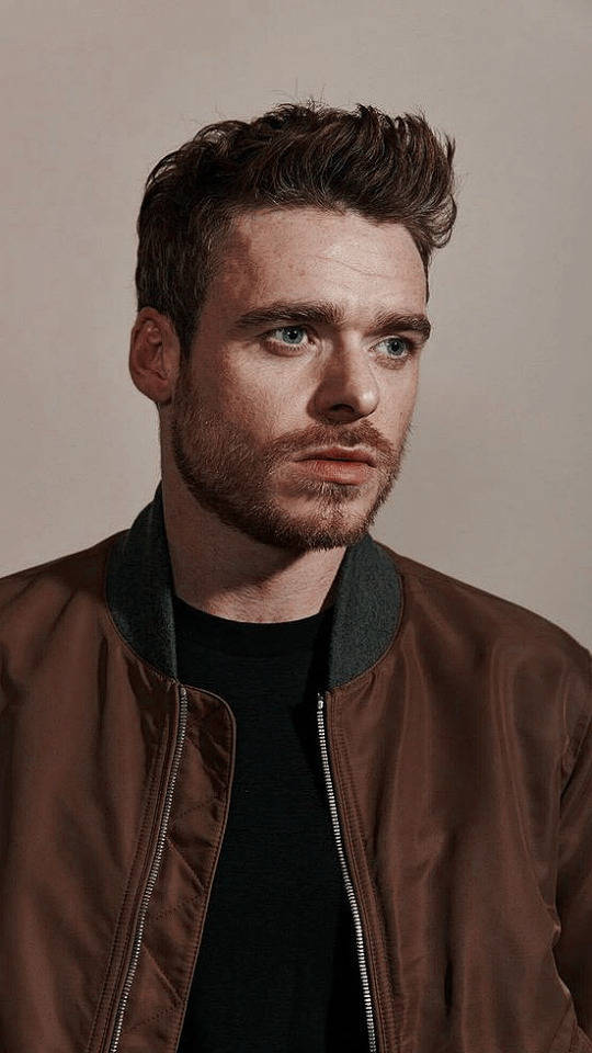 Richard Madden Portrait Wallpaper