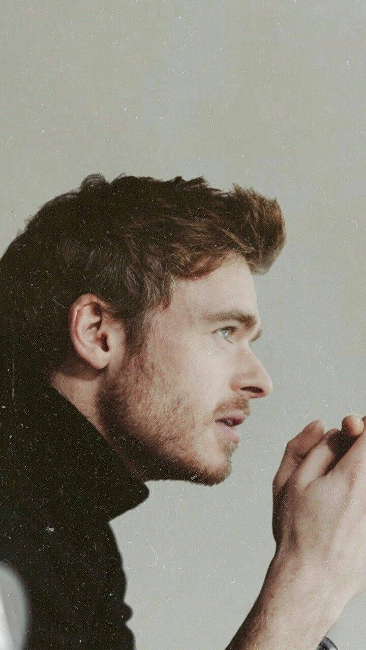 Richard Madden Side Profile Wallpaper