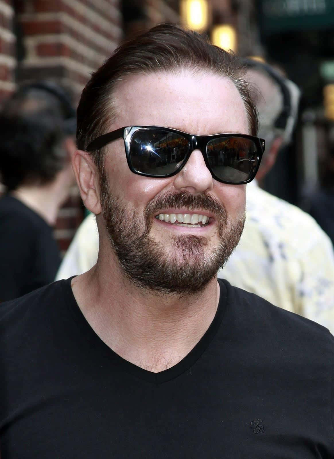 Ricky Gervais, Comedian, Actor And Golden Globe Award Winner Wallpaper