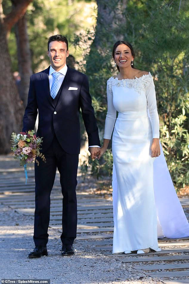 Roberto Bautista Agut And Wife Wedding Day Wallpaper