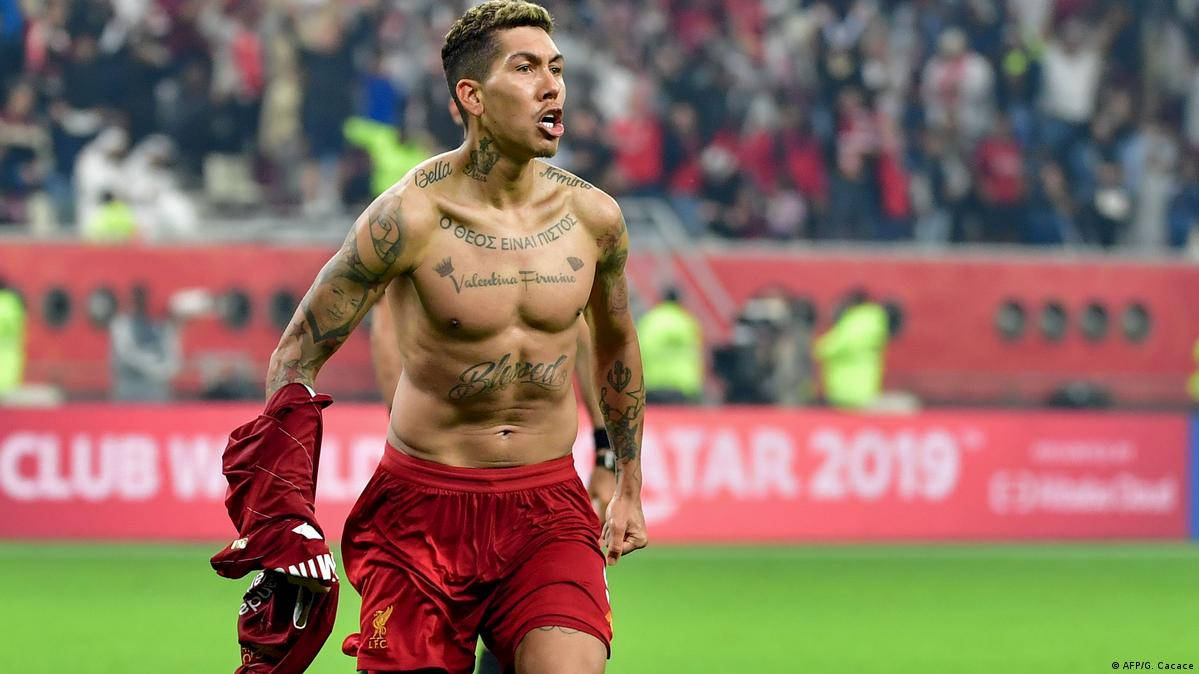 Roberto Firmino Running Shirtless Wallpaper