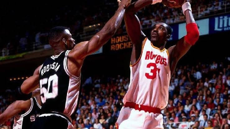 Robinson Blocking Hakeem Olajuwon Wallpaper