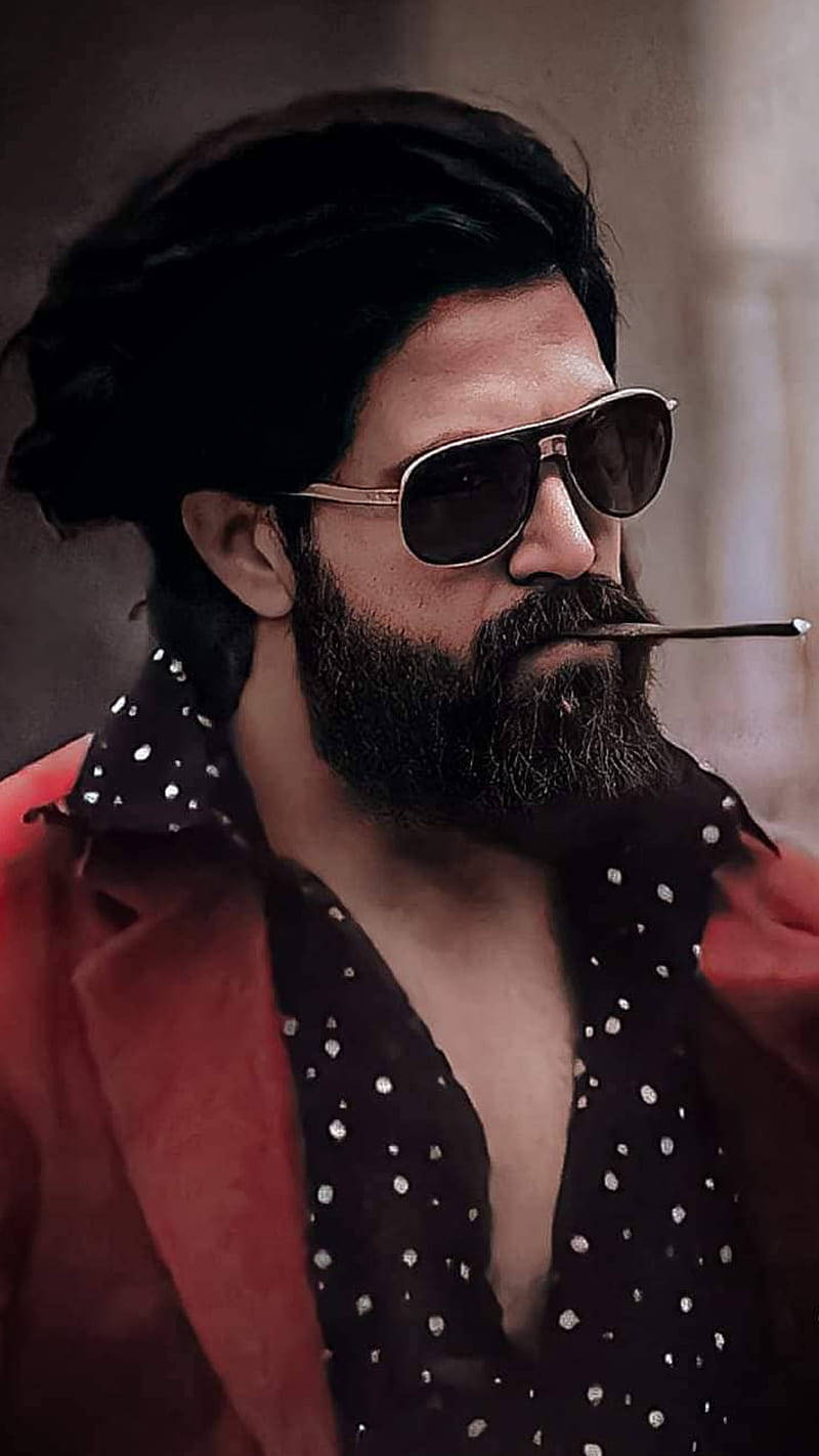 Rocking Star Yash Smoking Wallpaper