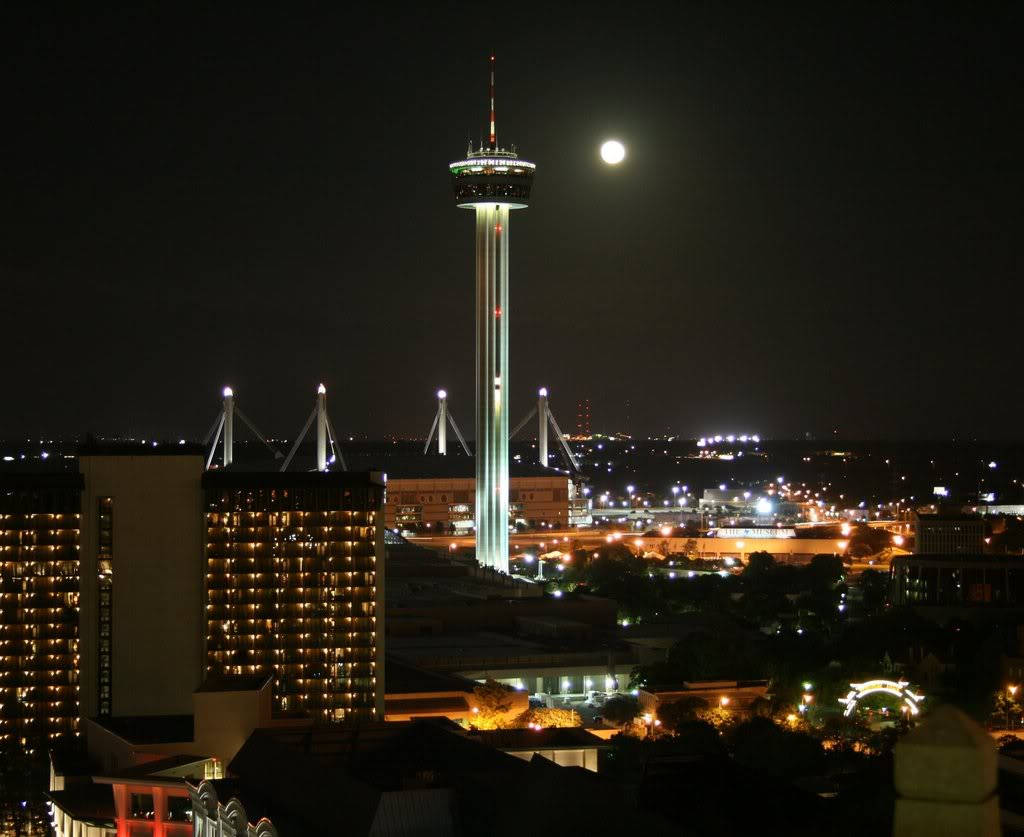 San Antonio Moon Wallpaper