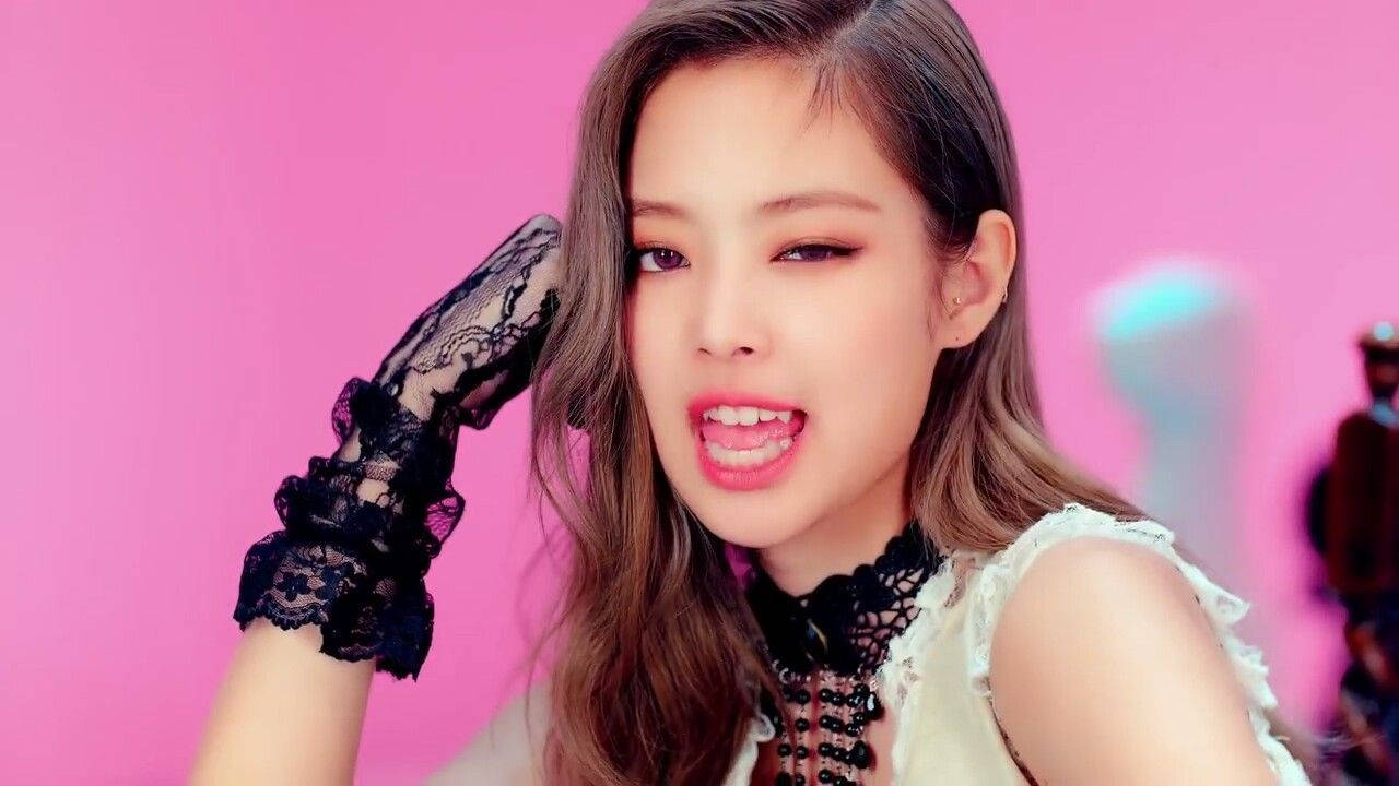 Savage Jennie Music Video Wallpaper