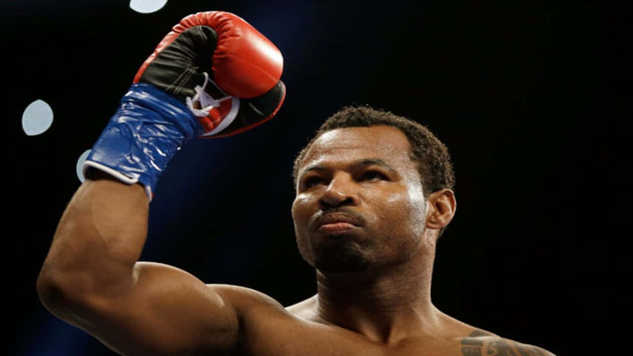 Shane Mosley Raising Fist Pre-fight Wallpaper