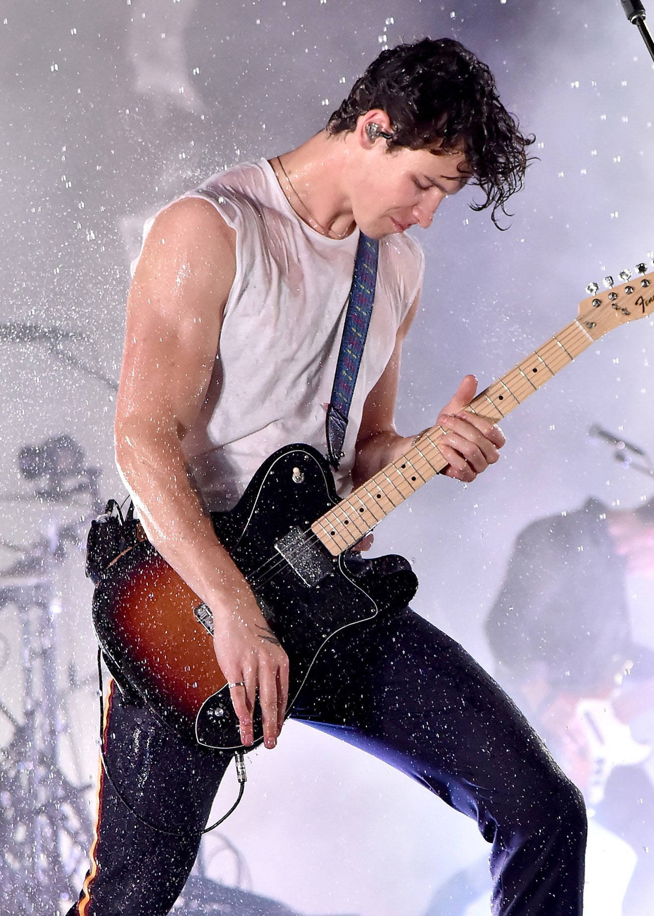 Shawn Mendes Vmas 2018 Performance Wallpaper