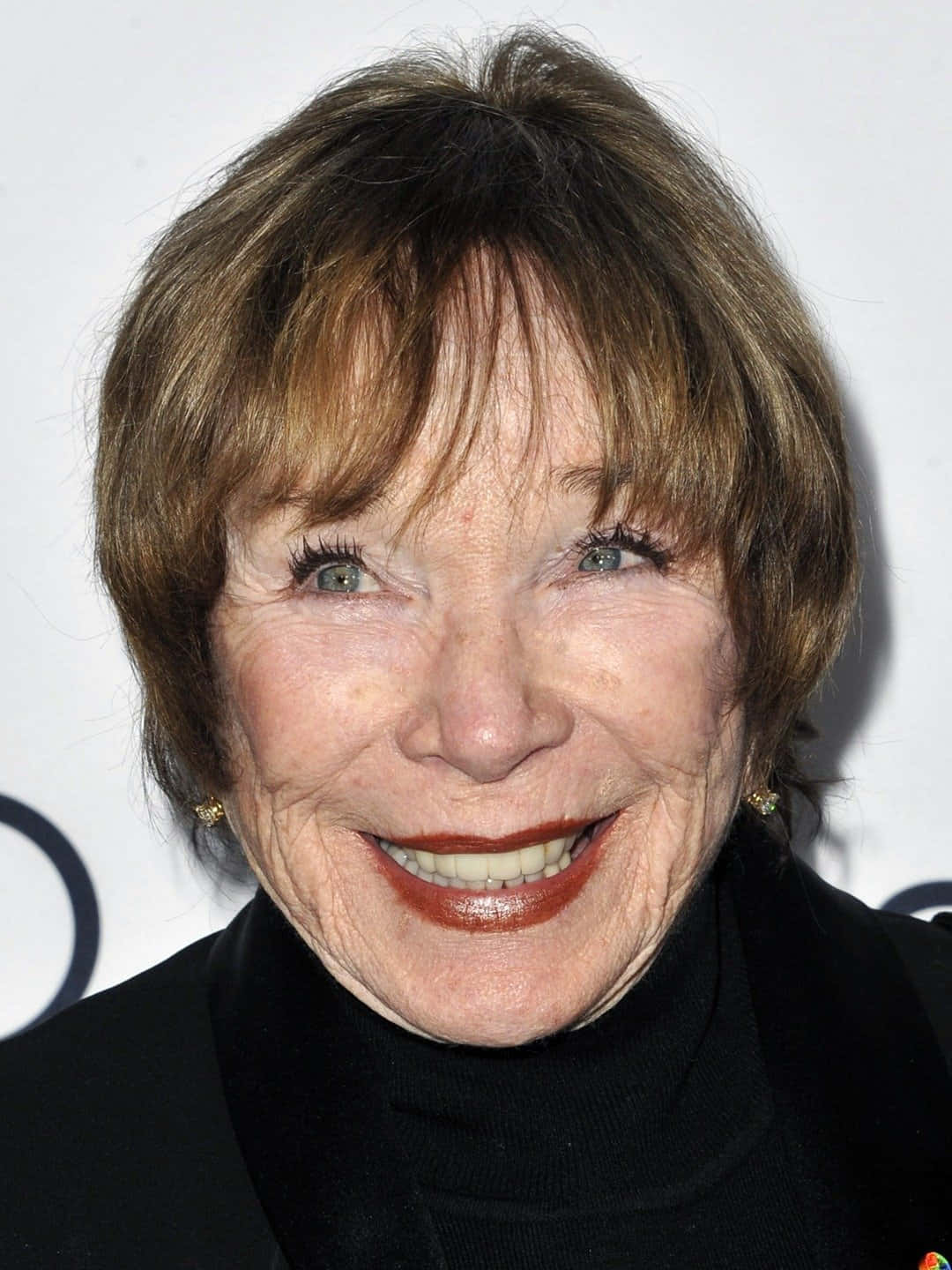 Shirley Maclaine Author And Actress Smiling Wallpaper