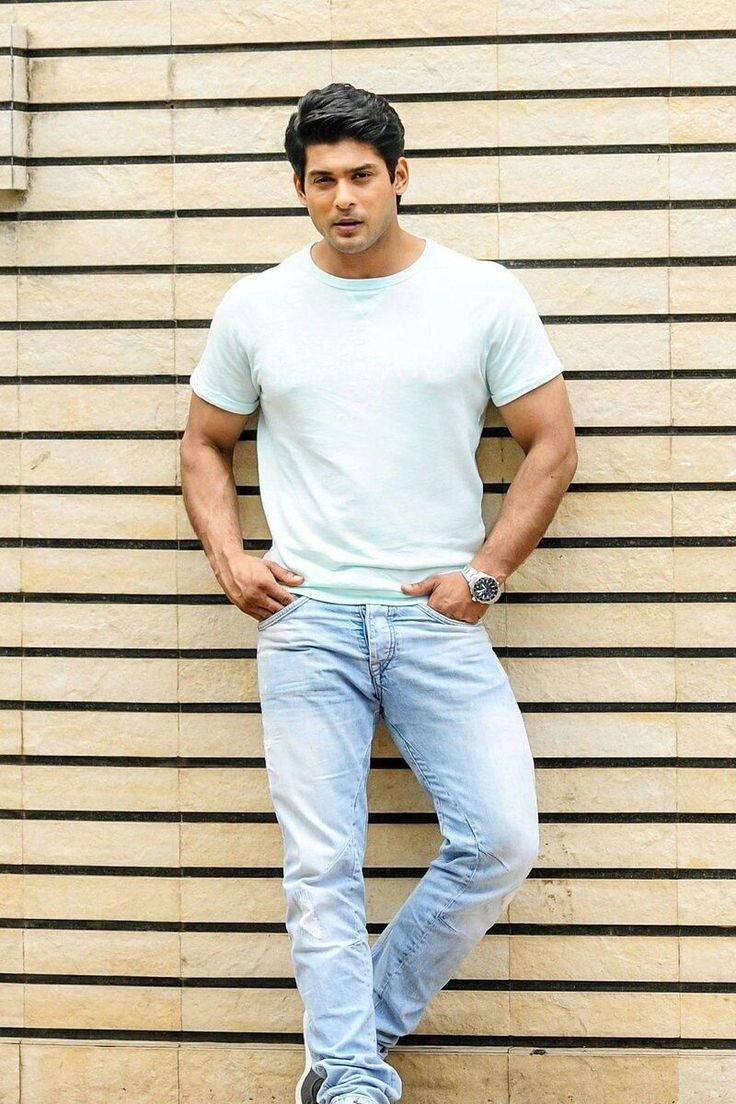 Sidharth Shukla In White Shirt Full Shot Wallpaper