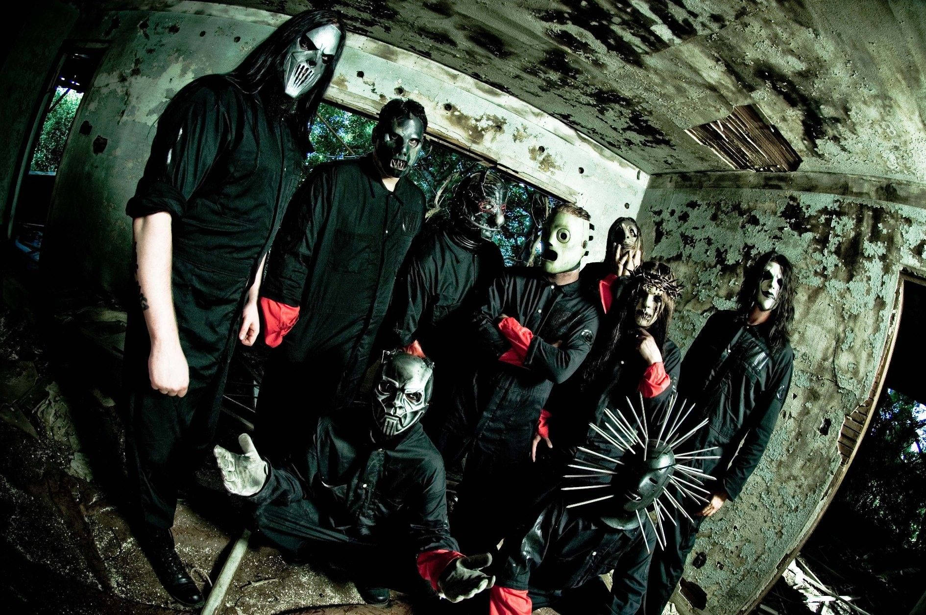 Slipknot Band With Fisheye Effect Wallpaper