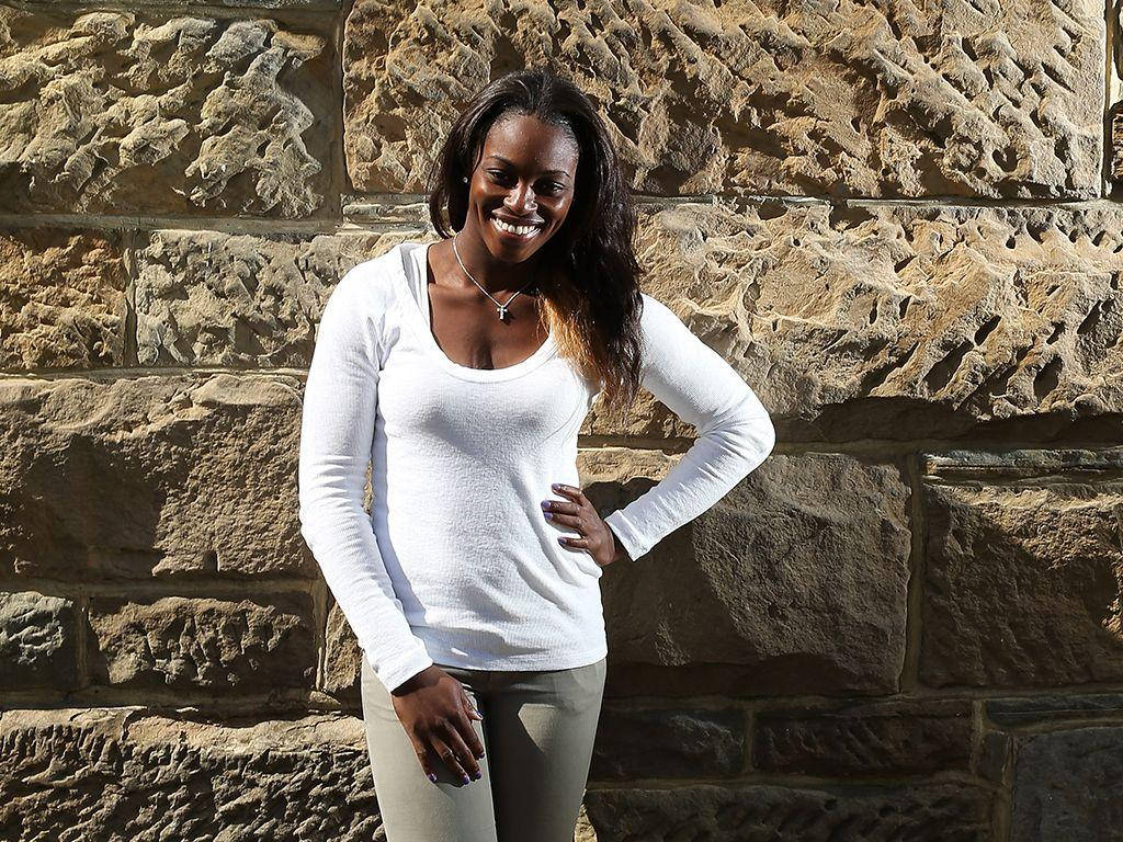 Sloane Stephens In White Long Sleeves Wallpaper