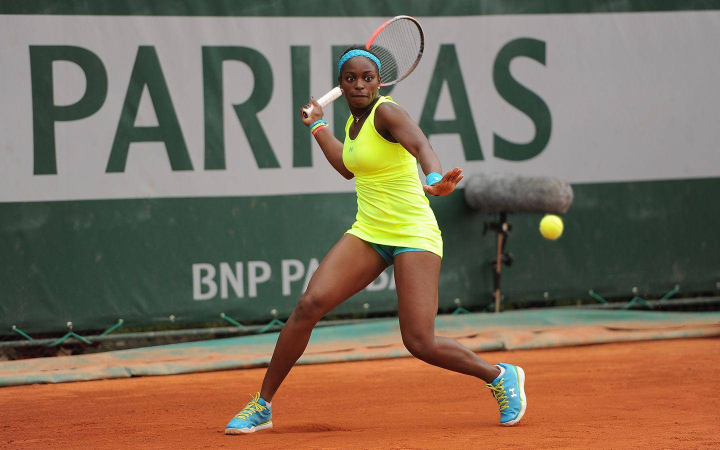 Sloane Stephens In Yellow Tennis Dress Wallpaper