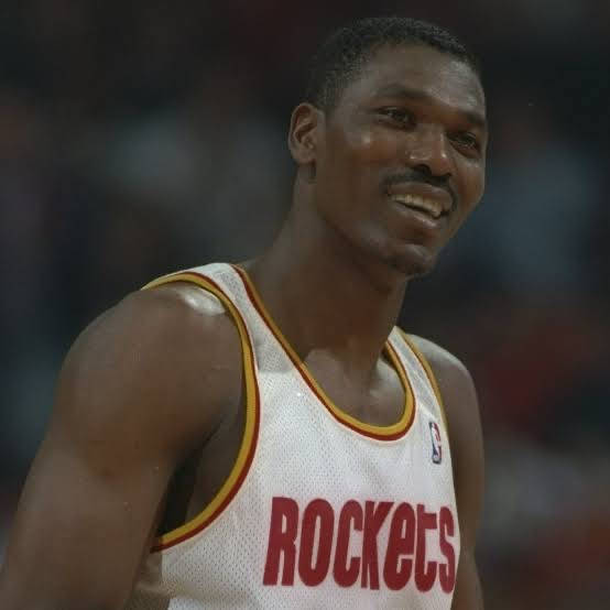 Smiling Hakeem Olajuwon Wallpaper