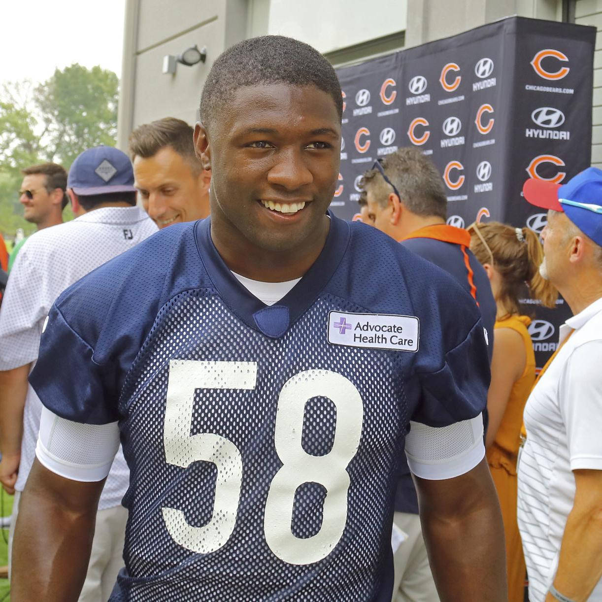 Smiling Roquan Smith In Mesh Jersey Wallpaper