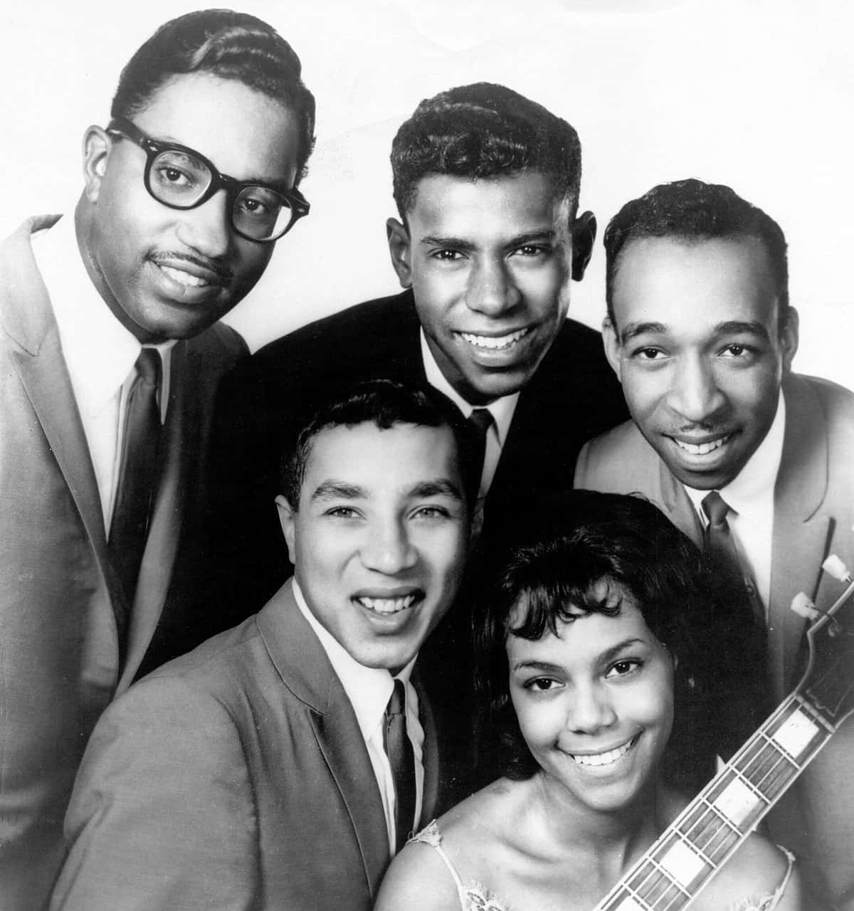 Smokey Robinson And The Miracles Greyscale Photo Wallpaper