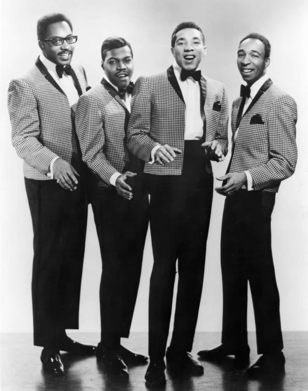 Smokey Robinsonand The Miracles Classic Portrait Wallpaper