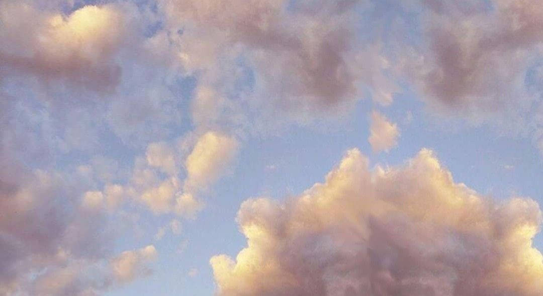 Soft Aesthetic Cloud Desktop Wallpaper