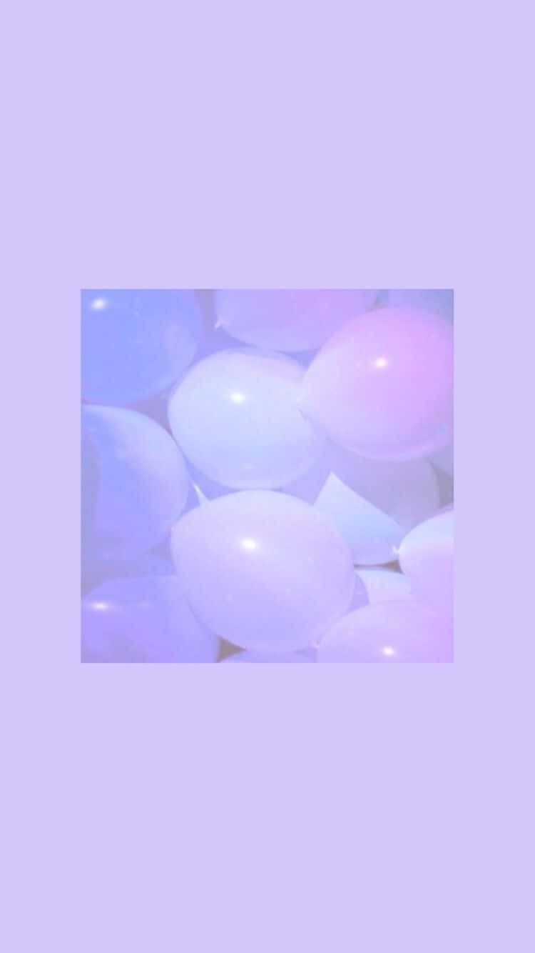 Solid Light Purple Balloons Minimalist Wallpaper