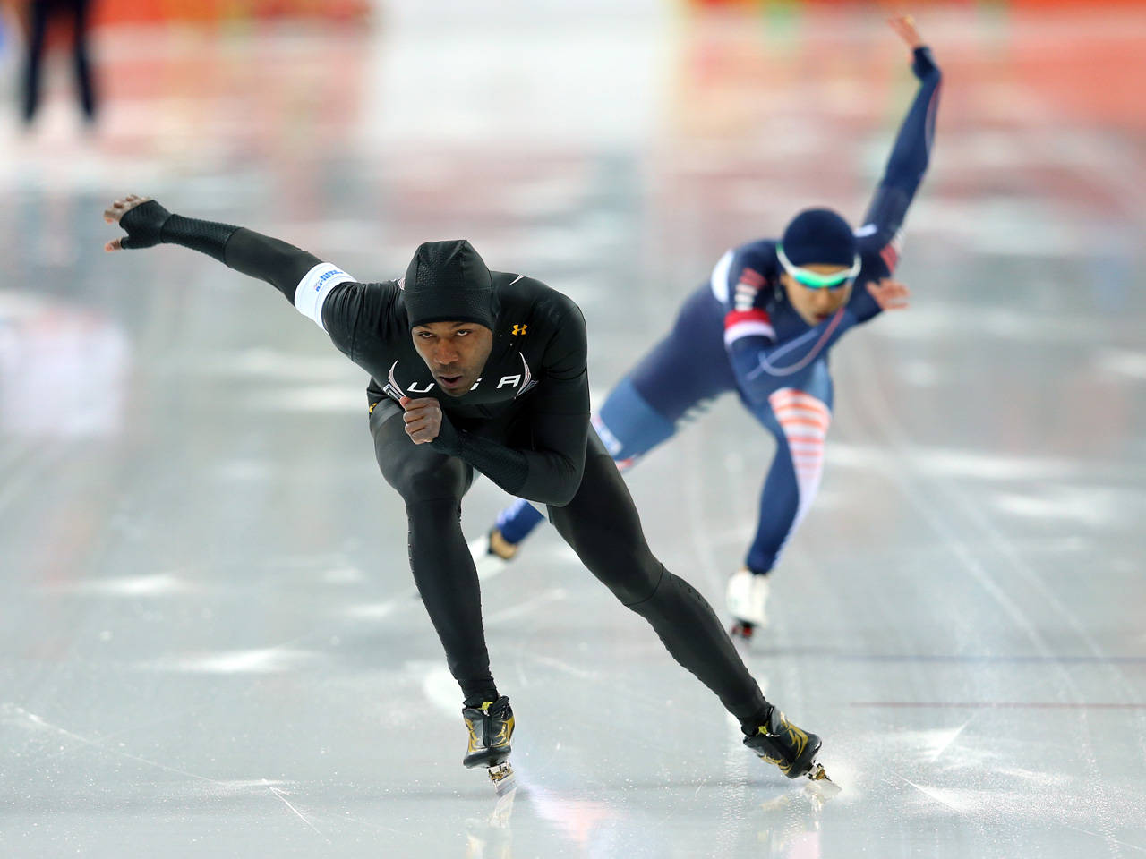 Speed Skating In World Cup Race Wallpaper