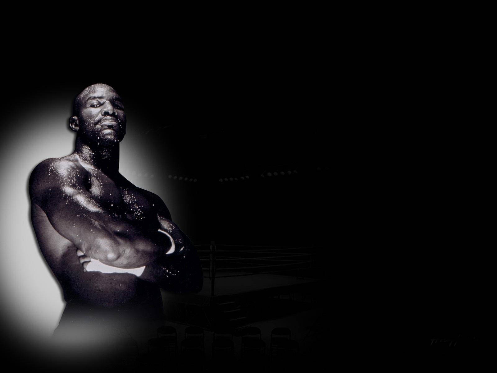 Spotlight On Evander Holyfield Wallpaper