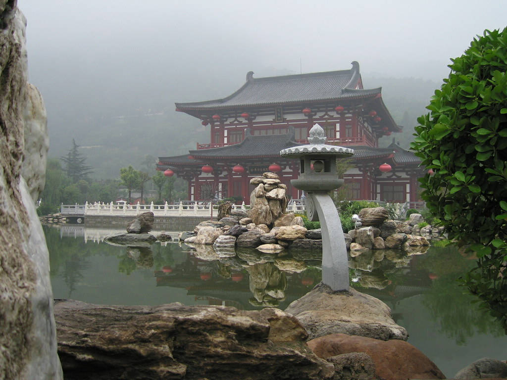 Spring Water On Xian Mosque Wallpaper