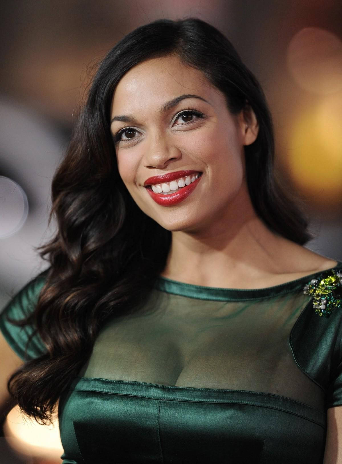 Star Celebrity Rosario Dawson Wallpaper