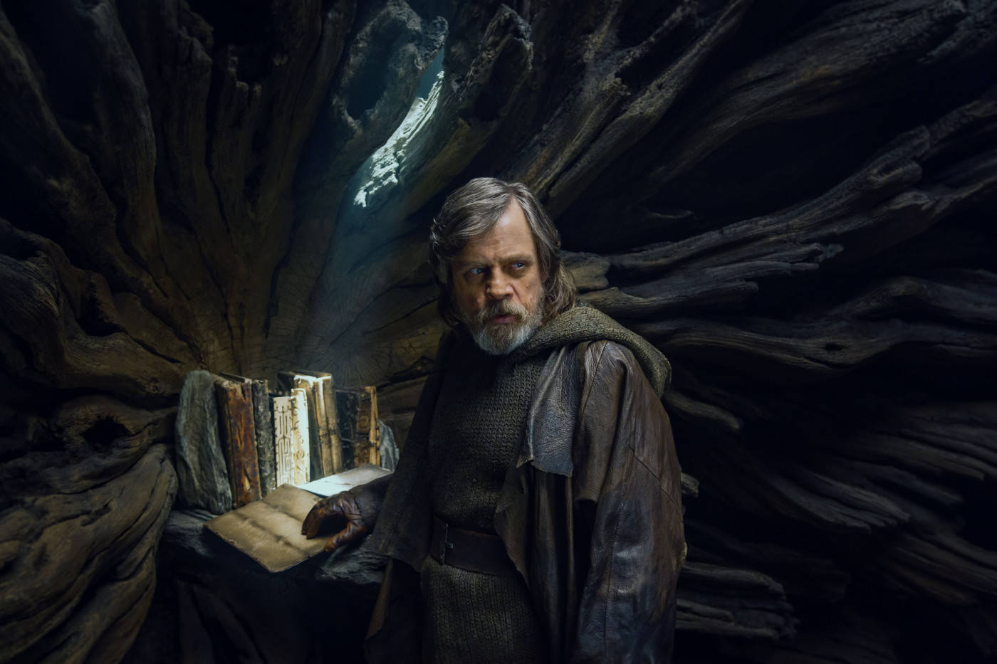 Star Wars Luke Skywalker 4k The Last Jedi Scene Wallpaper