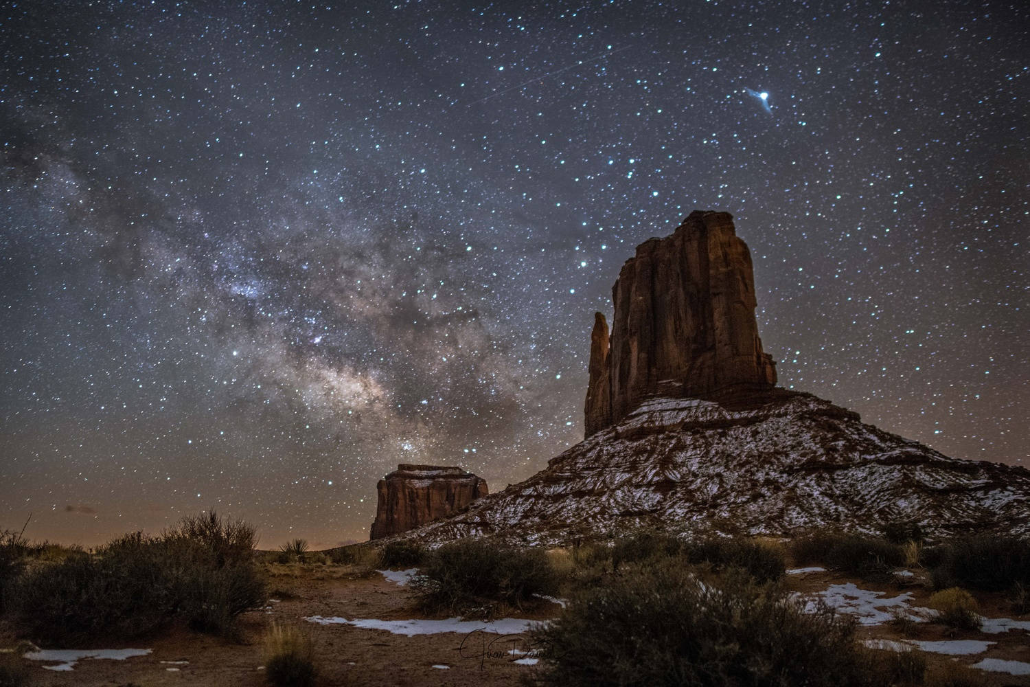 Stars And Mountain In Arizona Desert Wallpaper