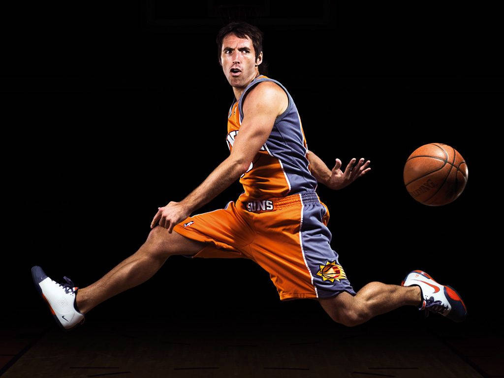 Steve Nash Behind The Back Pass Wallpaper