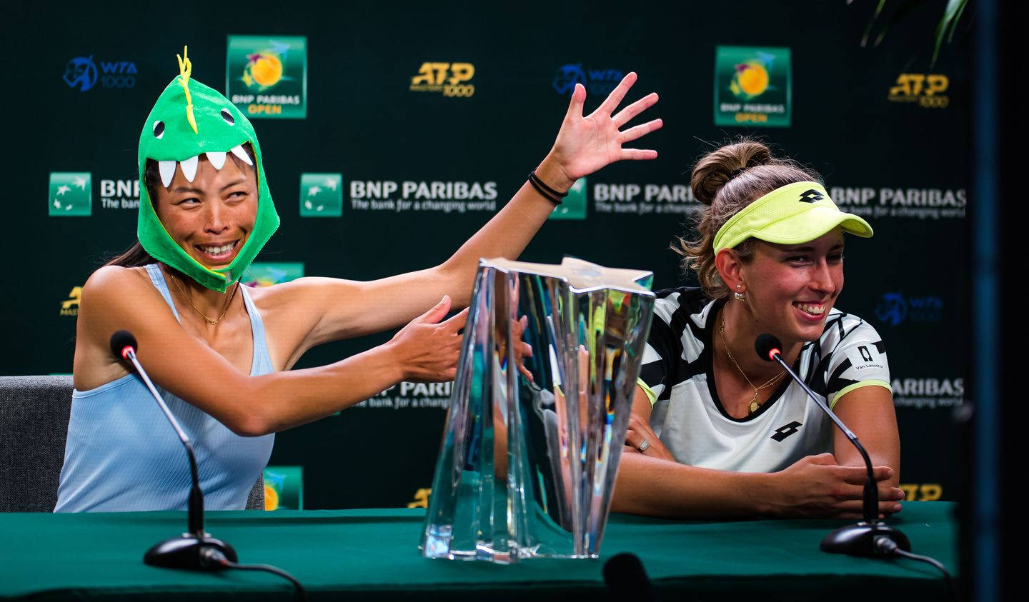 Su-wei Hsieh Elise Mertens Press Conference Wallpaper