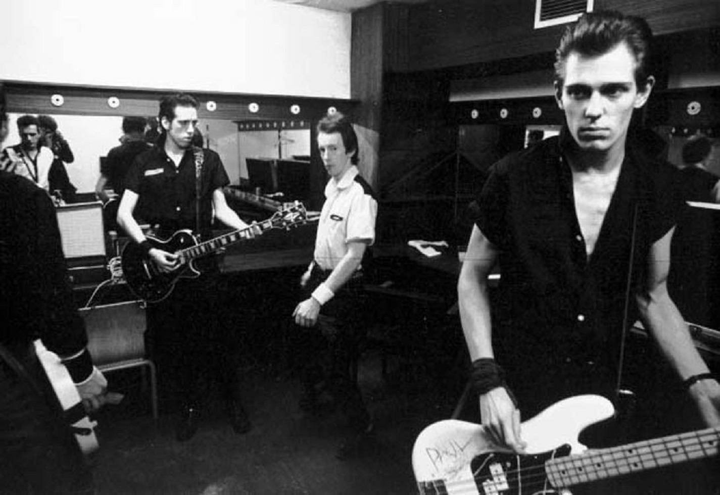 The Clash England Dressing Room 1979 Wallpaper