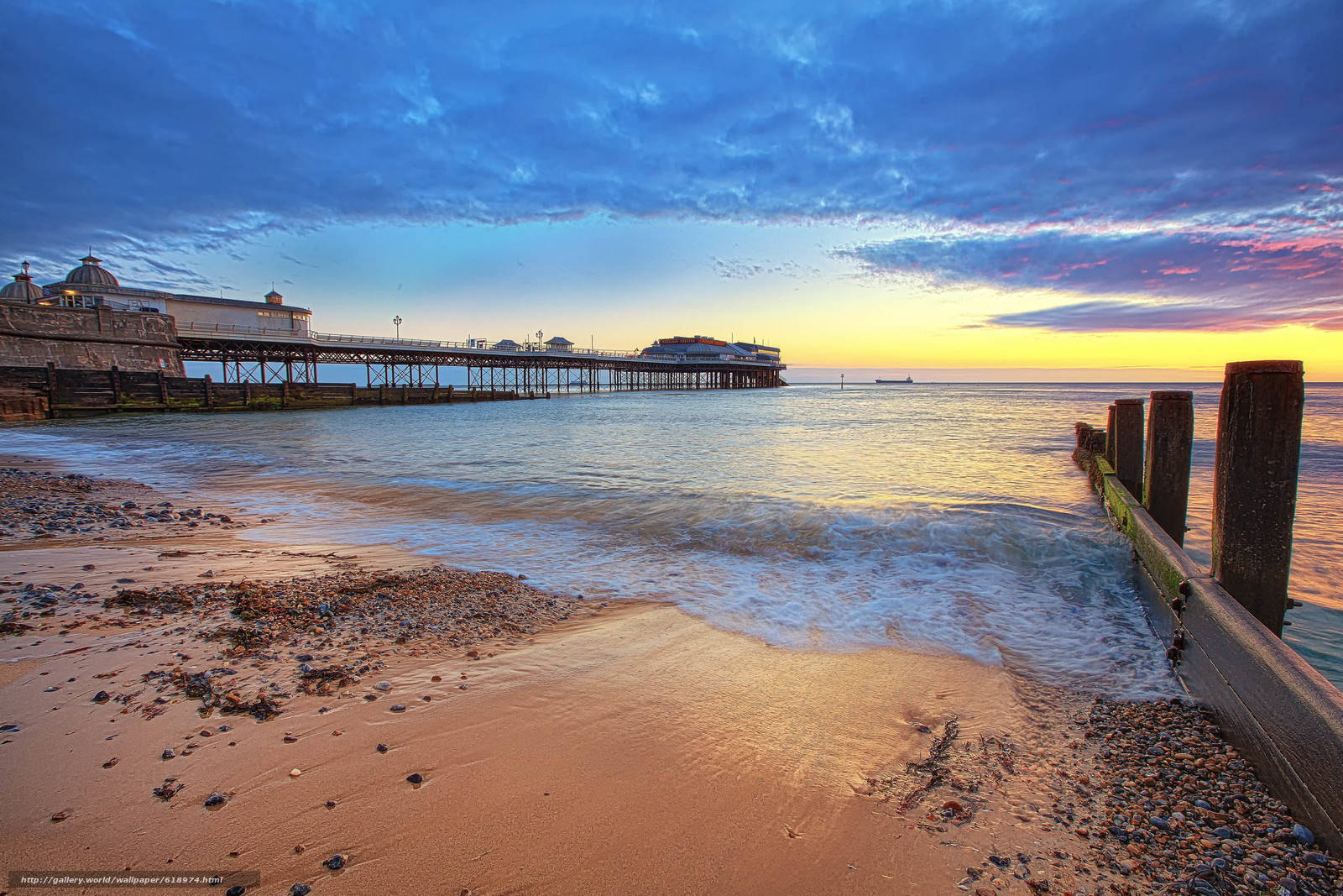 The Coastline Of Cromer In North Norfolk, England Wallpaper