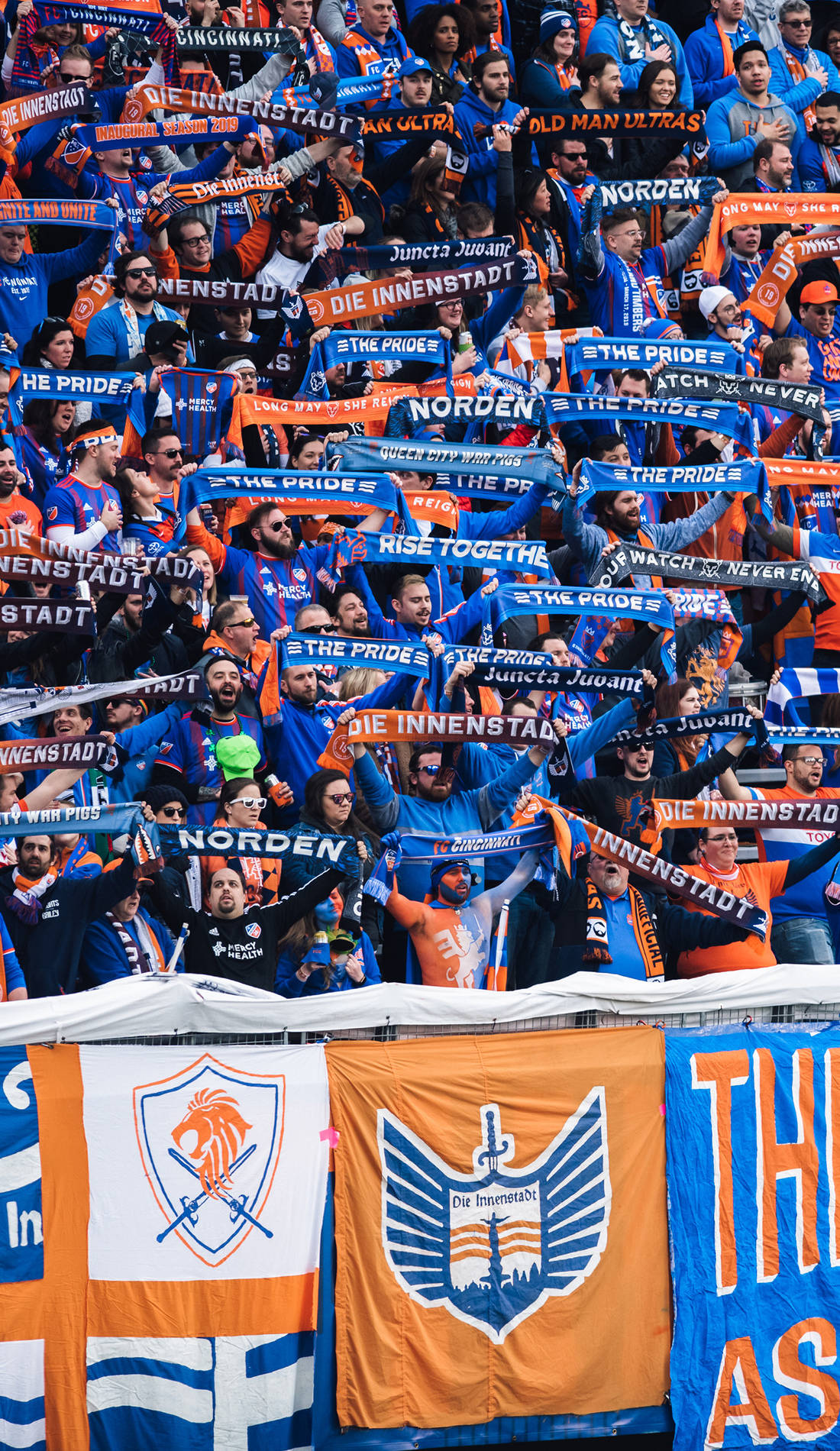 The Fc Cincinnati Fans Are Joyfully Cheering Wallpaper