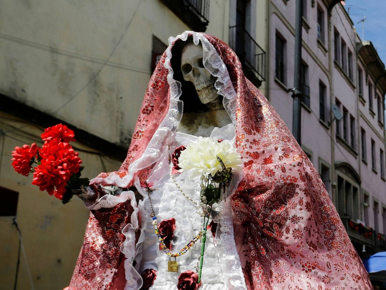 “the Folk Saint Of Mexico, Santa Muerte” Wallpaper