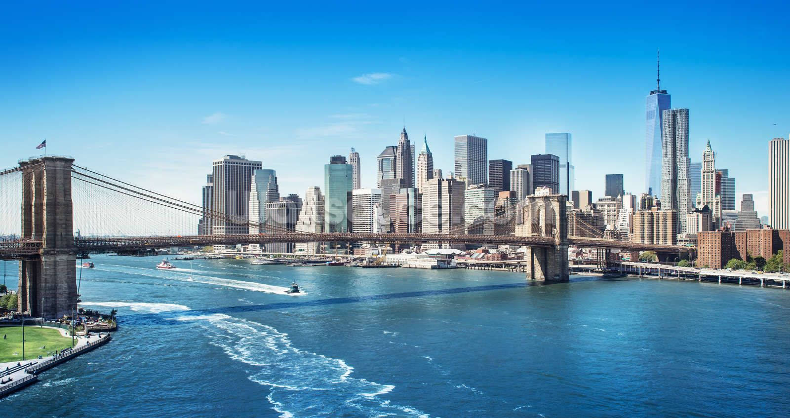 The Iconic Brooklyn Bridge In New York City Wallpaper