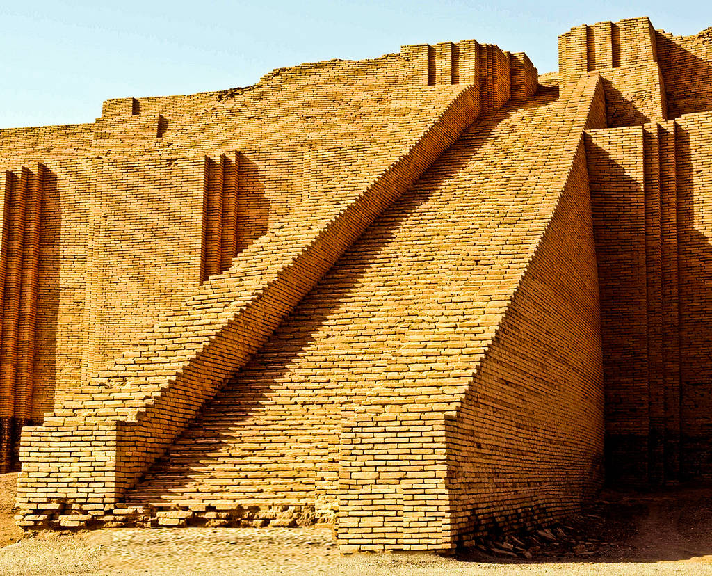 The Majestic Ziggurat Of Ur In Mesopotamia Wallpaper