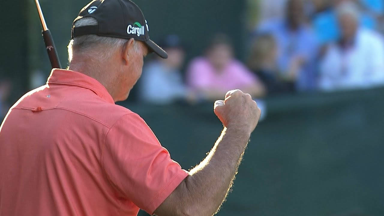 Tom Lehman Clenching A Fist Wallpaper