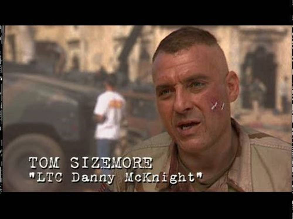 Tom Sizemore Black Hawk Down Behind The Scenes Wallpaper