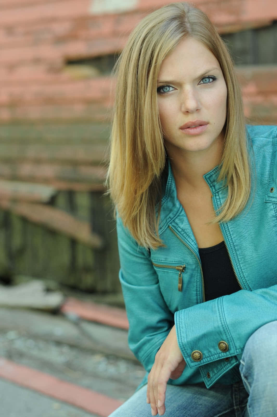 Tracy Spiridakos Casual Portrait Wallpaper