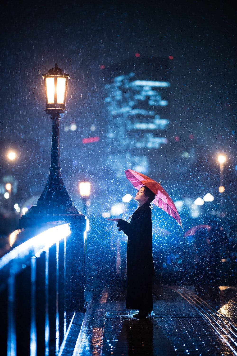 Uninterrupted Rainy Night Wallpaper