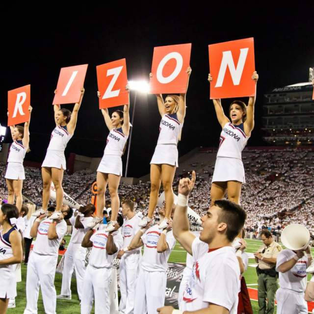 University Of Arizona Cheerleaders Wallpaper