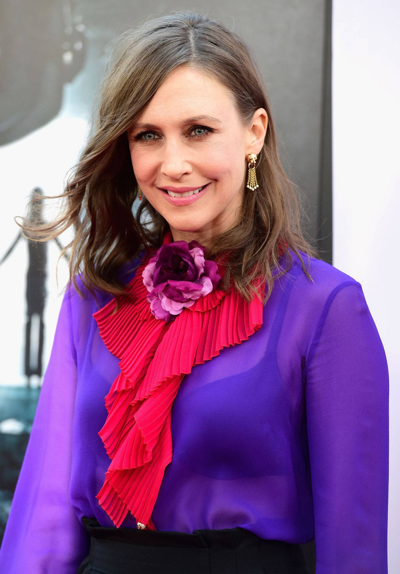 Vera Farmiga Streetwear Style Wallpaper