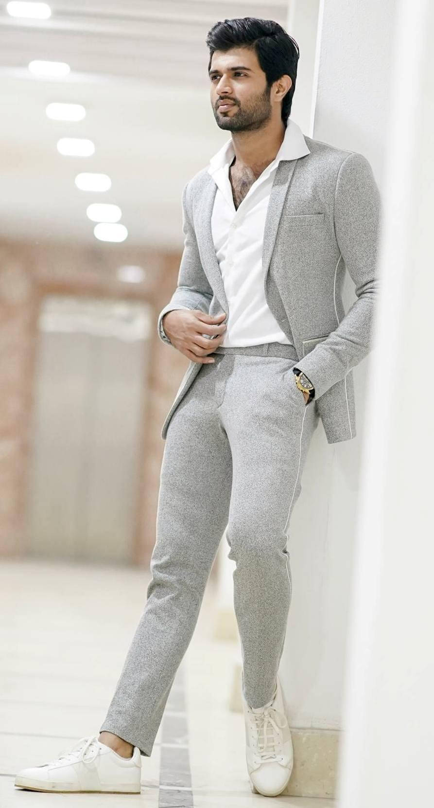 Vijay Devarakonda Gray Suit Wallpaper